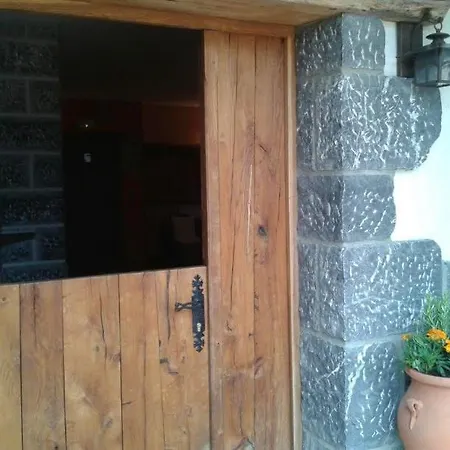 Casa rural Larre Aundi *
