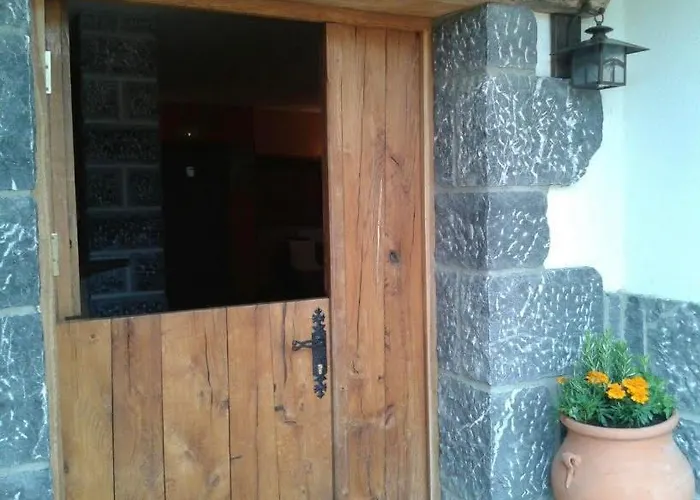 Landhaus Larre Aundi *